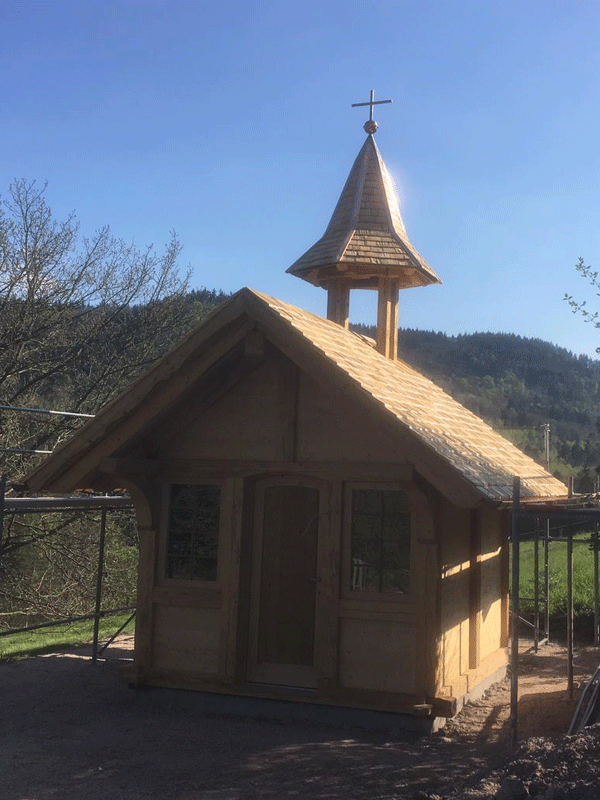 Kapelle mit Glockenstuhl, Quelle: frommherz