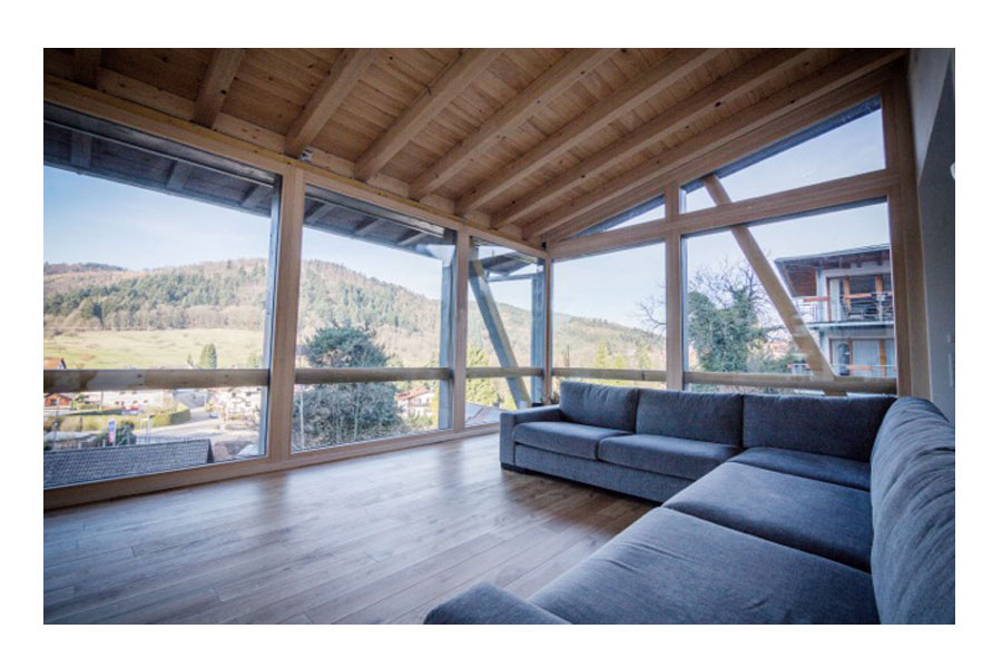 Unsere Panorama-Verglasung bringt die Natur fast bis in Ihr Wohnzimmer., Quelle: Fensterbau Frommherz
