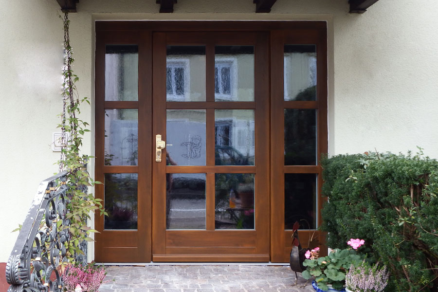 Der Haustür-wechsel im Altbau erfordert sehr viel Können und Fingerspitzengefühl., Quelle: Fensterbau Frommherz