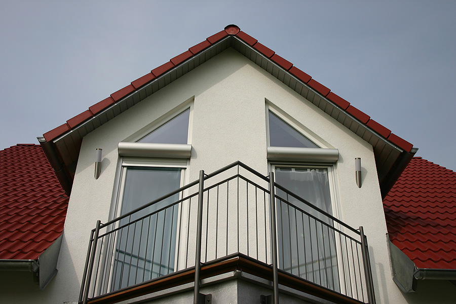 Rollladen Modell Creato 2 mit Dachgaubenfenster auf Maß gefertigt, Quelle: Reflexa Rettenbach Rollladen Modell Creato 2 mit Dachgaubenfenster auf Maß gefertigt, Quelle: Reflexa Rettenbach