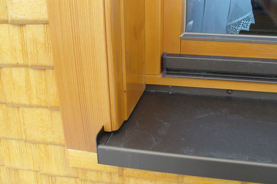 Aluminiumfensterbank - kombiniert mit Holzrahmen, Quelle: Fensterbau Frommherz Aluminiumfensterbank - kombiniert mit Holzrahmen, Quelle: Fensterbau Frommherz
